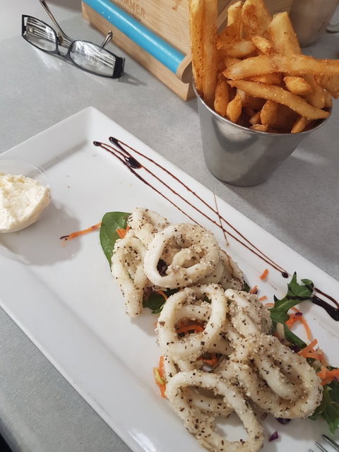 The Tree Bar - Accommodation Main Beach 2