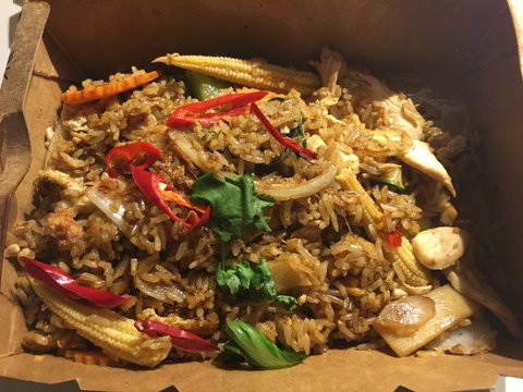 Sriracha Thailander - Accommodation Main Beach 0