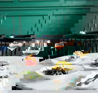 Copper Pot - Accommodation Main Beach