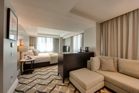 Mayfair Hotel - Accommodation Main Beach 5