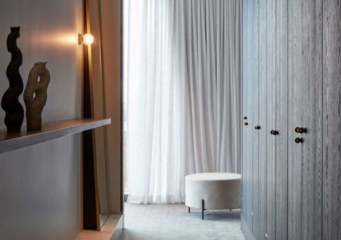 Eos by SkyCity - Accommodation Main Beach 4