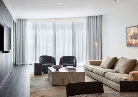 Eos by SkyCity - Accommodation Main Beach 10