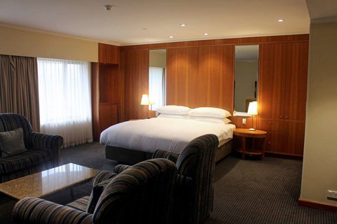Hilton Adelaide - Accommodation Main Beach 3