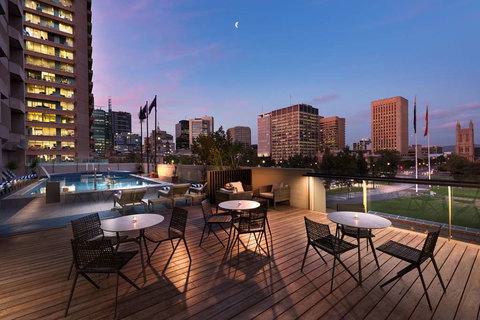 Hilton Adelaide - Accommodation Main Beach 7