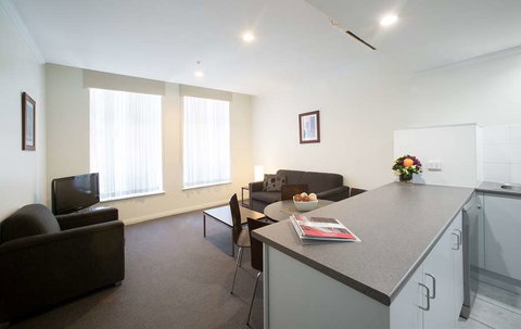 Franklin Central Apartments - Accommodation Main Beach 2