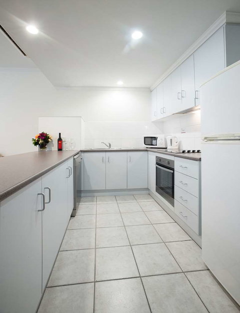 Franklin Central Apartments - Accommodation Main Beach 4