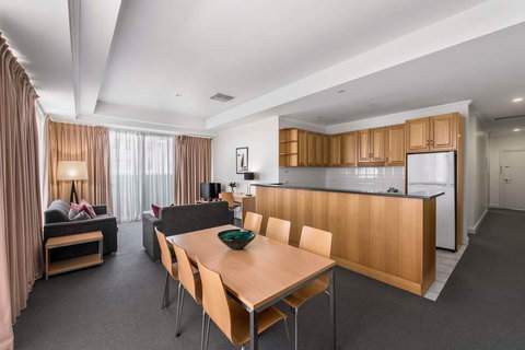 Franklin Central Apartments - Accommodation Main Beach 10