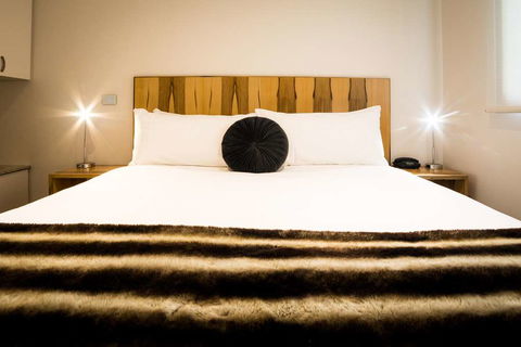 Salamanca Wharf Hotel - Accommodation Main Beach 3
