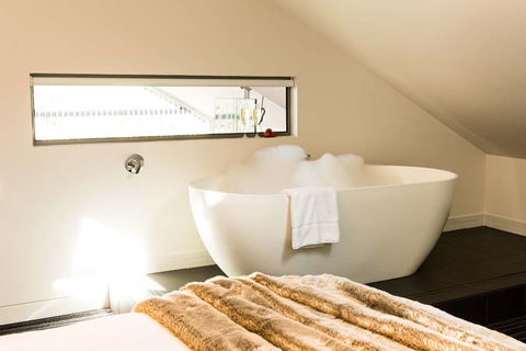 Salamanca Wharf Hotel - Accommodation Main Beach 4