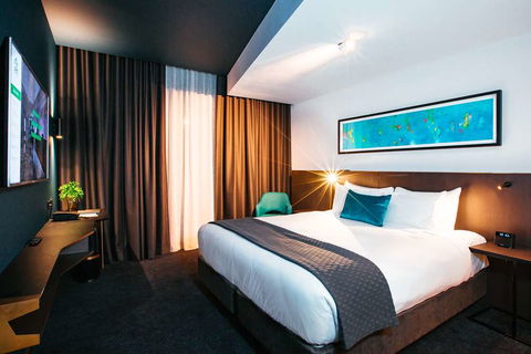 Eatons Hill Hotel - Accommodation Main Beach 4