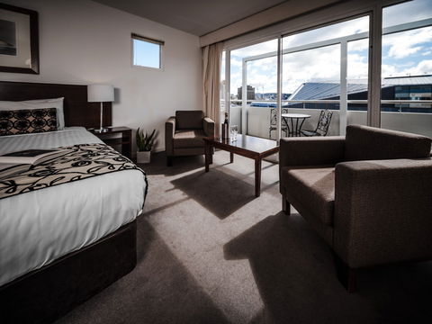 Salamanca Suites - Accommodation Main Beach 1