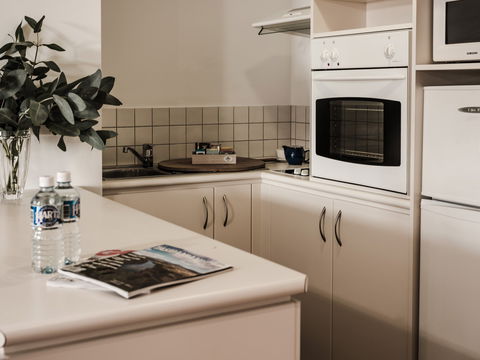 Salamanca Suites - Accommodation Main Beach 3