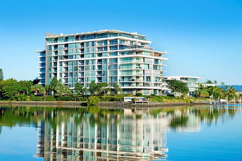 ULTIQA Freshwater Point Resort - Accommodation Main Beach 1