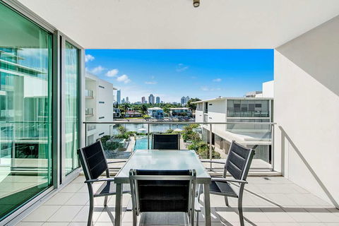 ULTIQA Freshwater Point Resort - Accommodation Main Beach 4