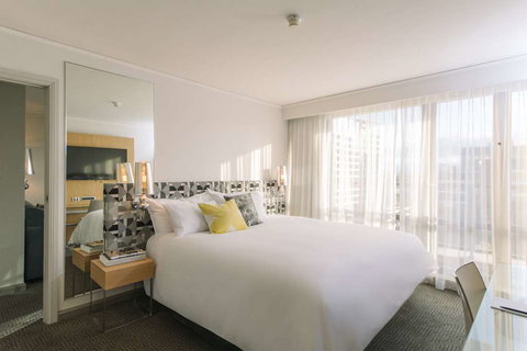 QT Canberra - Accommodation Main Beach 16