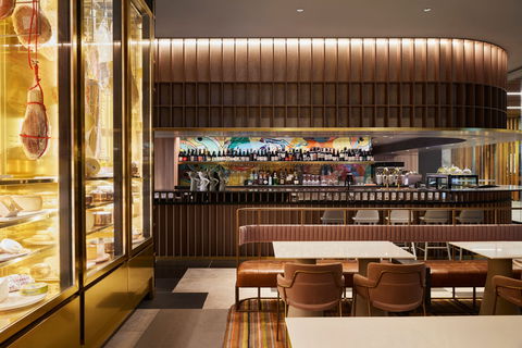 W Melbourne - Accommodation Main Beach 7