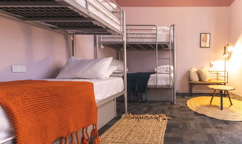 United Backpackers - Accommodation Main Beach 4
