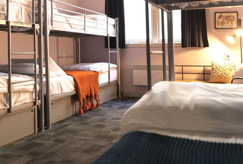 United Backpackers - Accommodation Main Beach 8