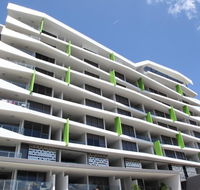 Code Apartments - Accommodation Main Beach