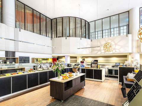 Ibis Hotel - Accommodation Main Beach 13