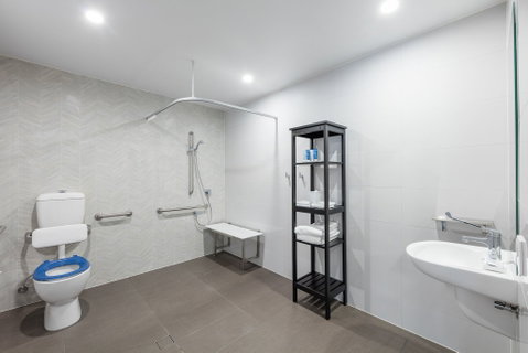 Meriton Suites Sydney Airport - Accommodation Main Beach 10