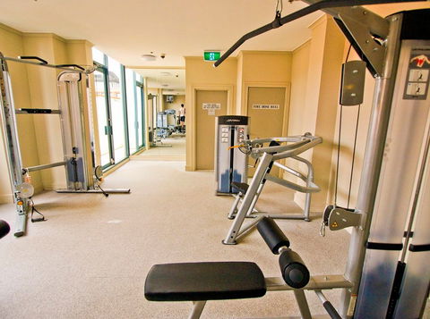 Oaks On Castlereagh - Accommodation Main Beach 5