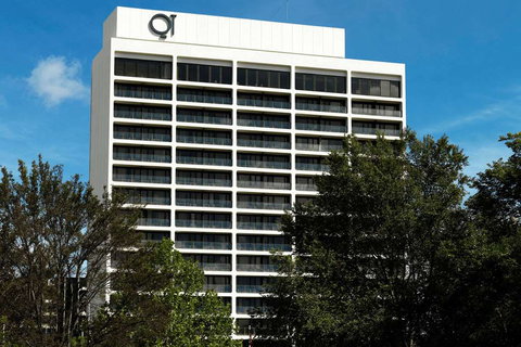 QT Canberra - Accommodation Main Beach 0