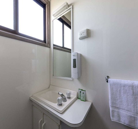 BIG4 Albury Tourist Park - Accommodation Main Beach 0