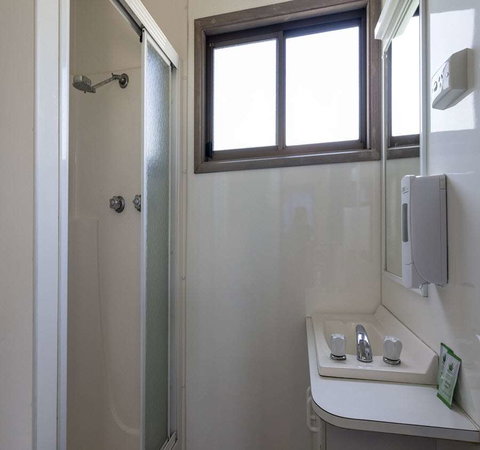 BIG4 Albury Tourist Park - Accommodation Main Beach 1