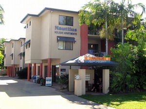 Nautilus Holiday Apartments - Accommodation Main Beach 0