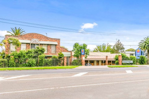 Comfort Inn Greenborough - Accommodation Main Beach 1