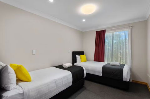 Eastgate On The Range Motel - Accommodation Main Beach 1