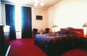Hotel Adelaide International - Accommodation Main Beach 1