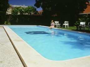 Hotel Adelaide International - Accommodation Main Beach 2
