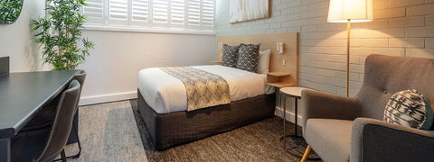 Fitzroy Motel - Accommodation Main Beach 1