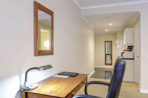 Lake Inn Ballarat - Accommodation Main Beach 10