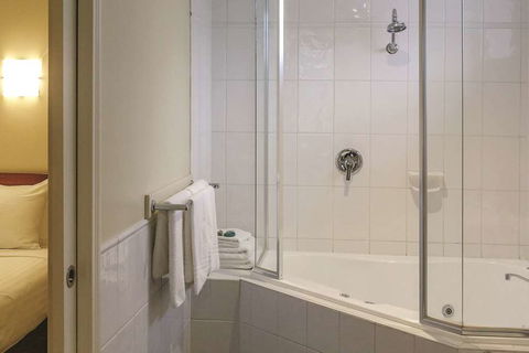 Lake Inn Ballarat - Accommodation Main Beach 12