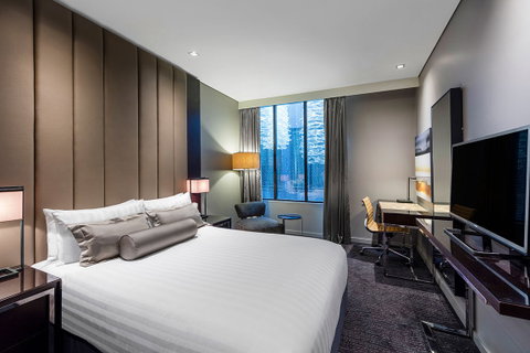 Gambaro Hotel - Accommodation Main Beach 1