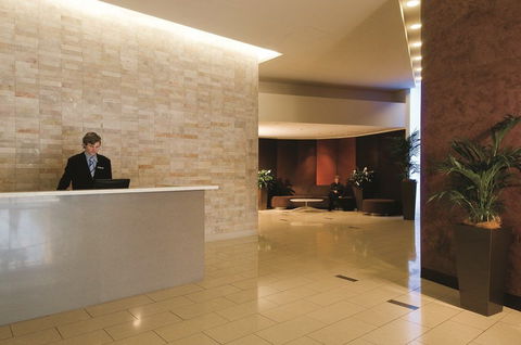 Oaks Casino Towers - Accommodation Main Beach 1