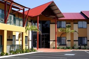 Warners At The Bay Motel - Accommodation Main Beach 0