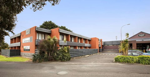 Nightcap At Waltzing Matilda Hotel - Accommodation Main Beach 1