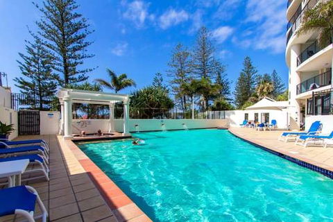 Mantra Coolangatta Beach - Accommodation Main Beach 1