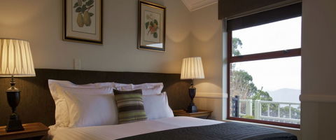 Echoes Boutique Hotel & Resort - Accommodation Main Beach 1