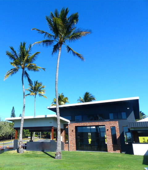 Mackay Seabreeze Apartments - Accommodation Main Beach 2