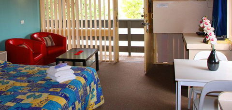 Jetty Motel - Accommodation Main Beach 0