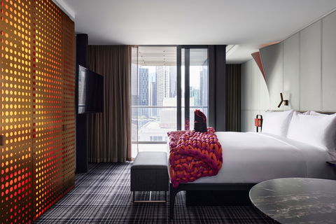 W Melbourne - Accommodation Main Beach 0