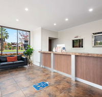 Comfort Inn Deakin Palms - Accommodation Main Beach