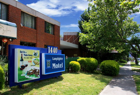 Lamplighter Motel - Accommodation Main Beach 0