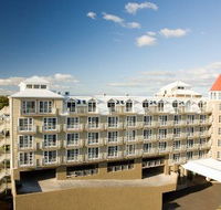 Deep Blue Hotel  Hot Springs - Accommodation Main Beach