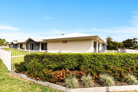 Econo Lodge Beachside - Accommodation Main Beach 1